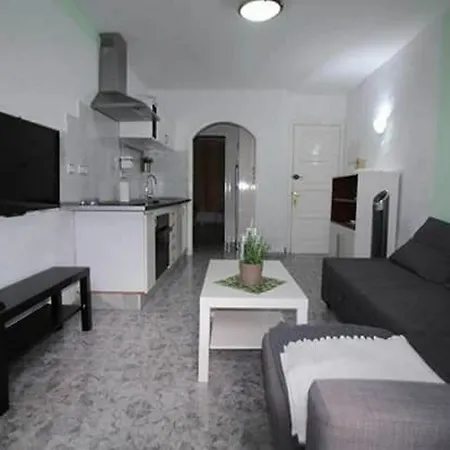 Apartamento With 2 Bedrooms In Palmas, With Furnished Terrace And Wi